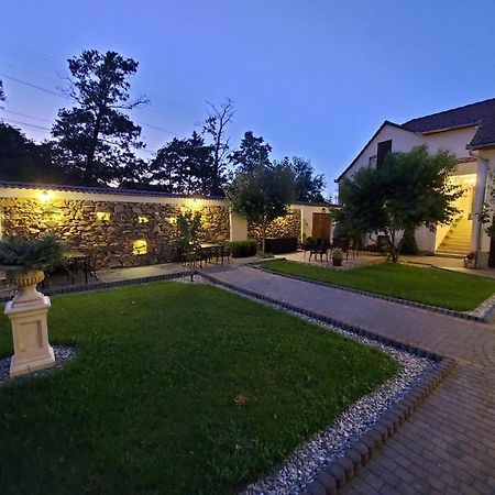 Hotel Conacul Poetilor Gura Rîului Esterno foto