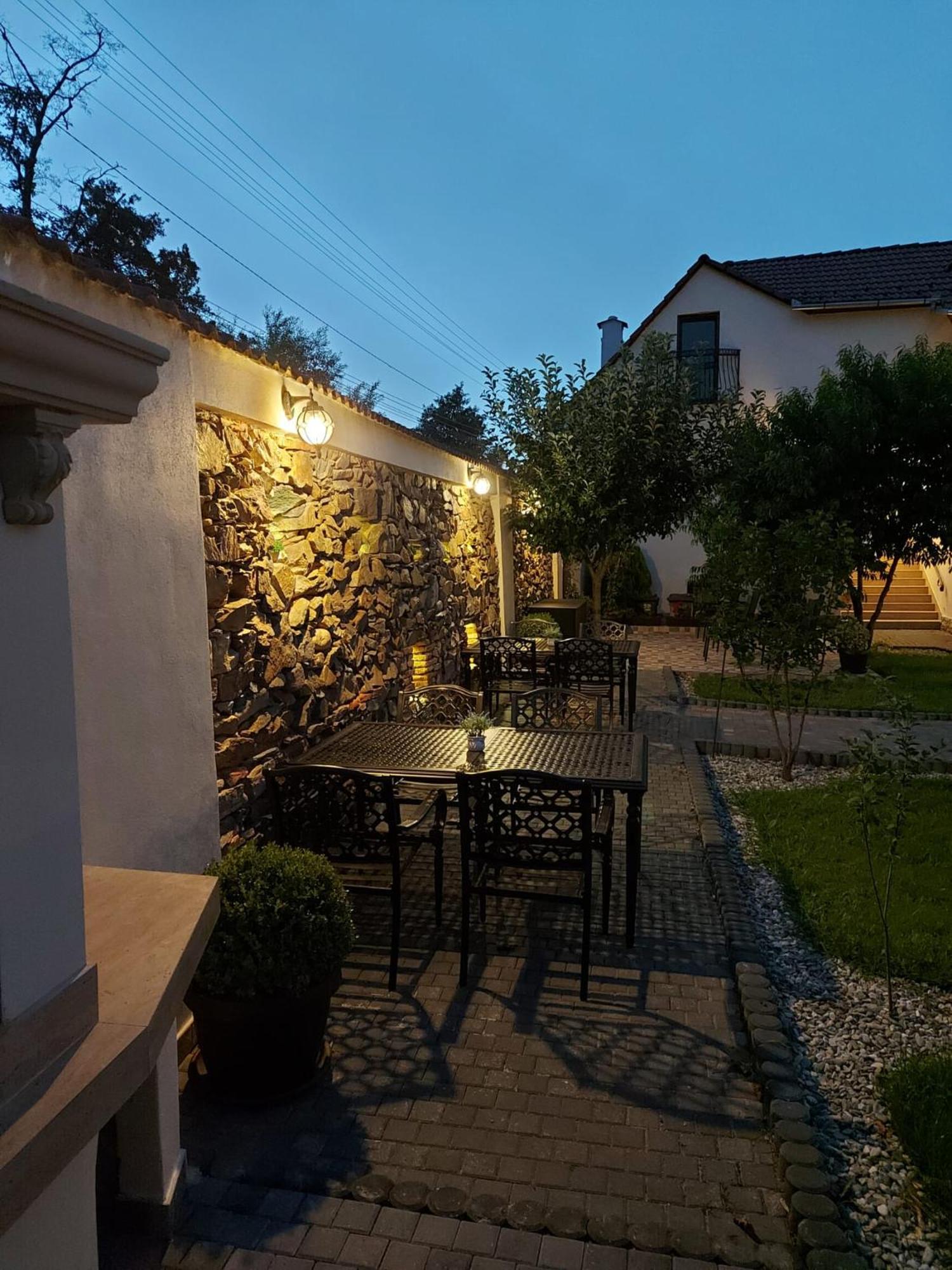 Hotel Conacul Poetilor Gura Rîului Esterno foto