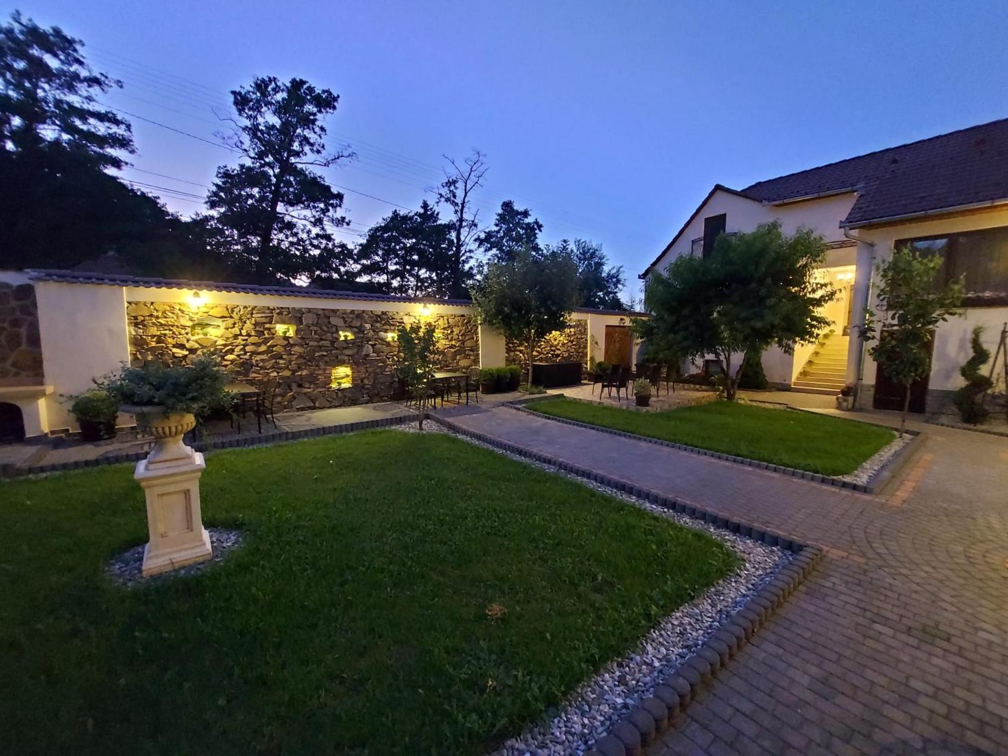 Hotel Conacul Poetilor Gura Rîului Esterno foto